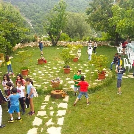 El Achkar Guesthouse Beit ed Dine Bagian luar foto
