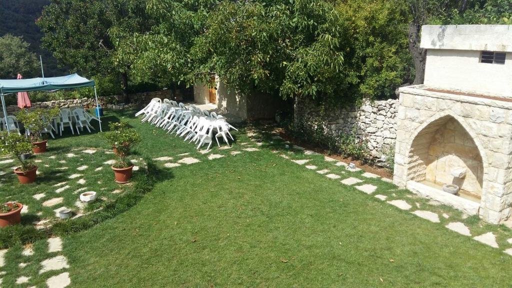 El Achkar Guesthouse Beit ed Dine Bagian luar foto